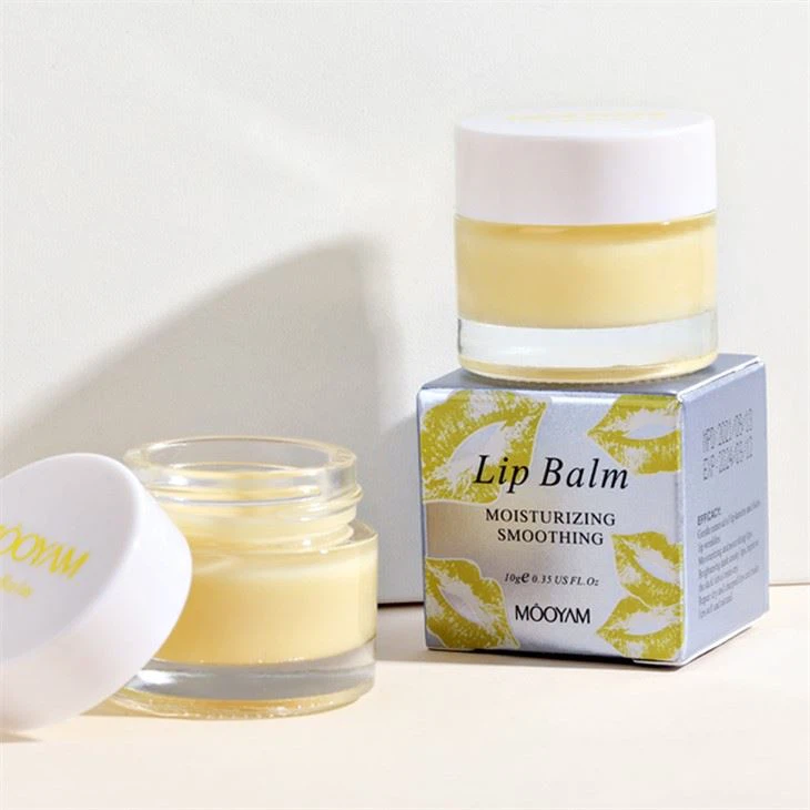 Moisturizing Lemon Lip Balm