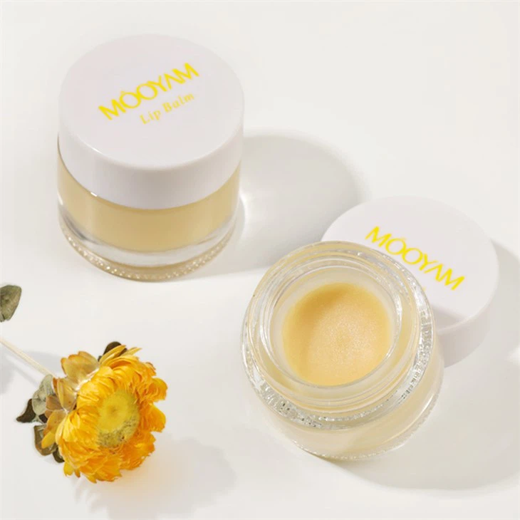 moisturizing lemon lip balm