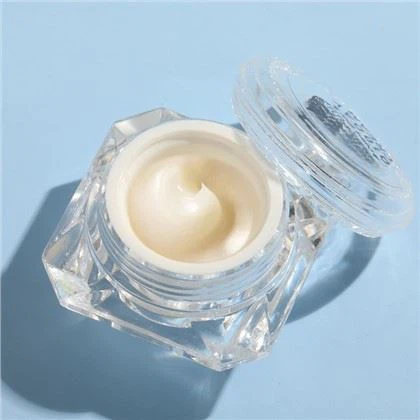 Daim tawv nqaij Brightening Day Cream